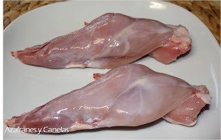 Conejo adobado al horno. Un plato tradicional, reconfortante y de lujo