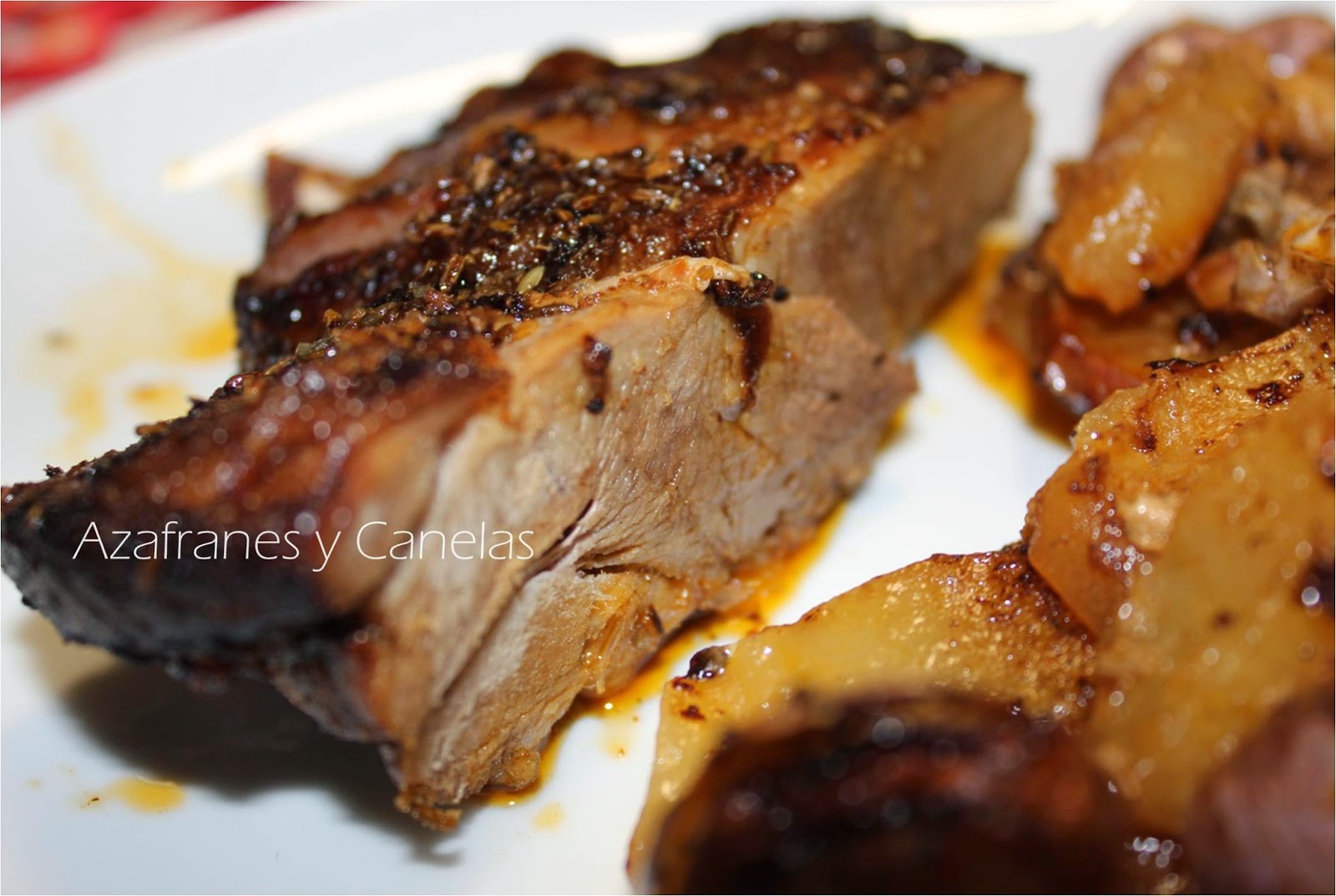 Jabalí al horno, un manjar de caza mayor impresionante.