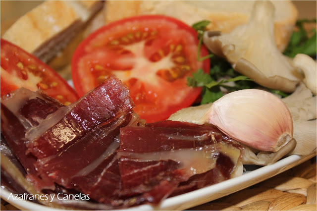 ingredientes para pincho de setas y jamón