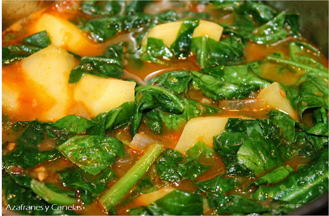 guiso  potaje de garbanzos con espinacas