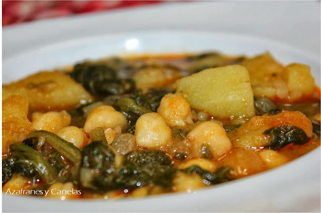 guiso  potaje de garbanzos con espinacas