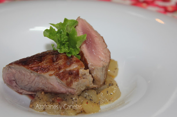 Solomillo asado con chutney de manzana Solomillo asado con chutney de manzana
