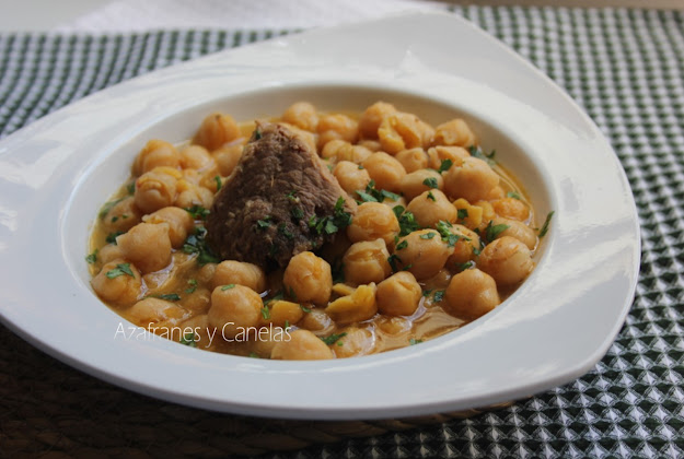 guiso de garbanzos en olla lenta