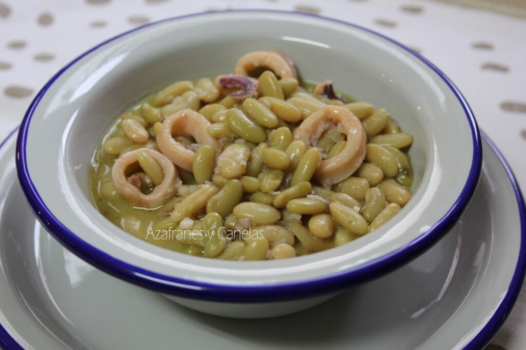 Alubias verdinas con calamares