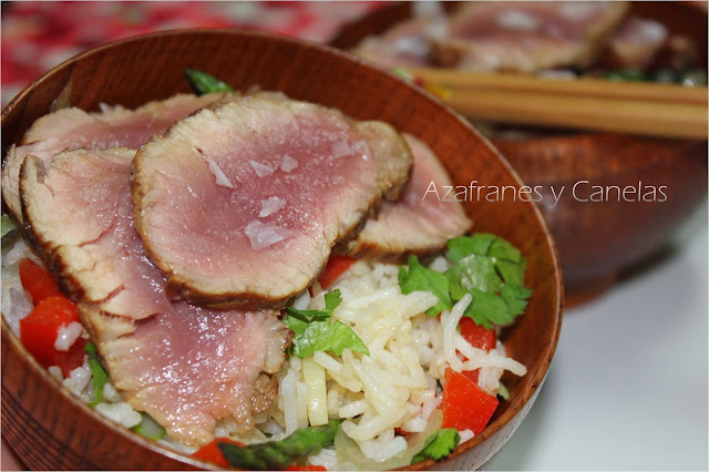 Tataki de solomillo de cerdo con arroz basmatic