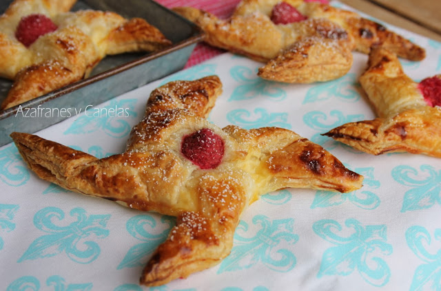 hojaldre de crema pastelera y frambuesas