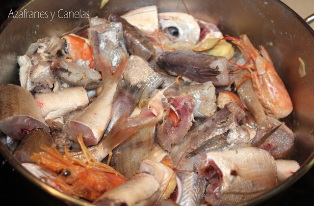 caldo de morralla de pescado