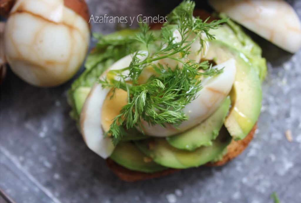 tostadas con aguacate