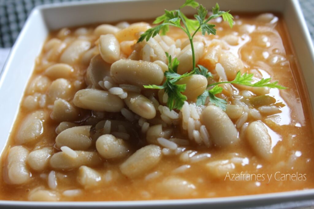 judías blancas con arroz