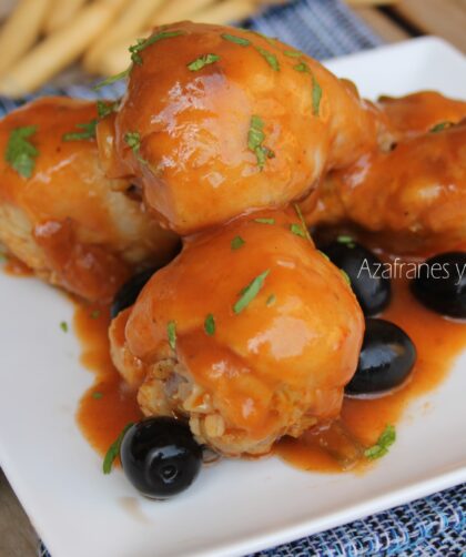 pollo en salsa con aceitunas