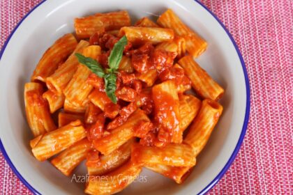 Macarrones con chorizo y queso