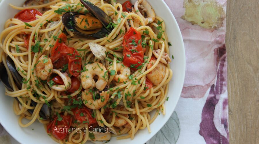 espaguetis frutti di mare