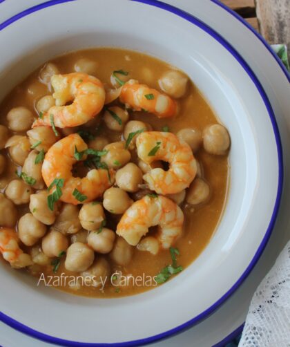 garbanzos con langostinos