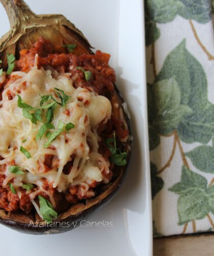 berenjenas rellenas de carne y queso gratinado