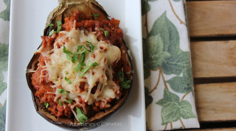 berenjenas rellenas de carne y queso gratinado