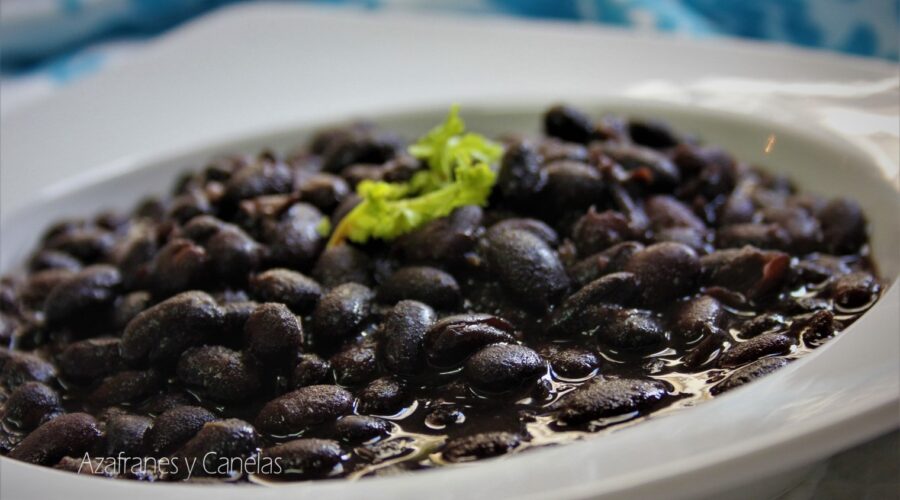 guiso de judías negras