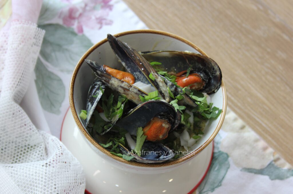 mejillones al curry verde