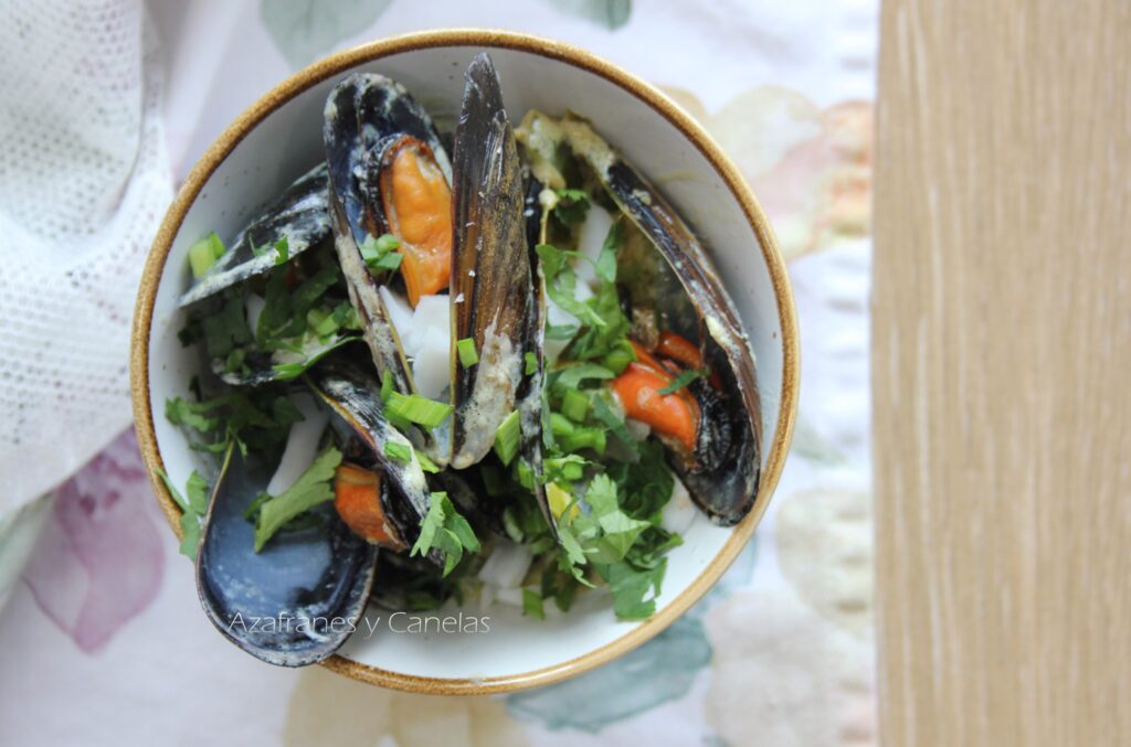 mejillones al curry verde