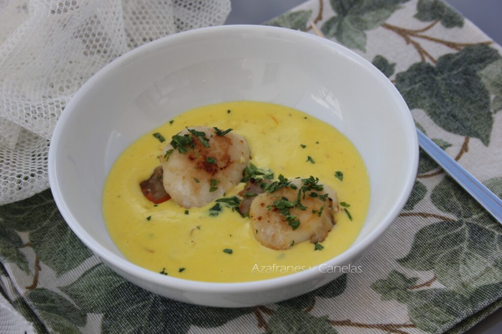 vieiras en salsa de azafran