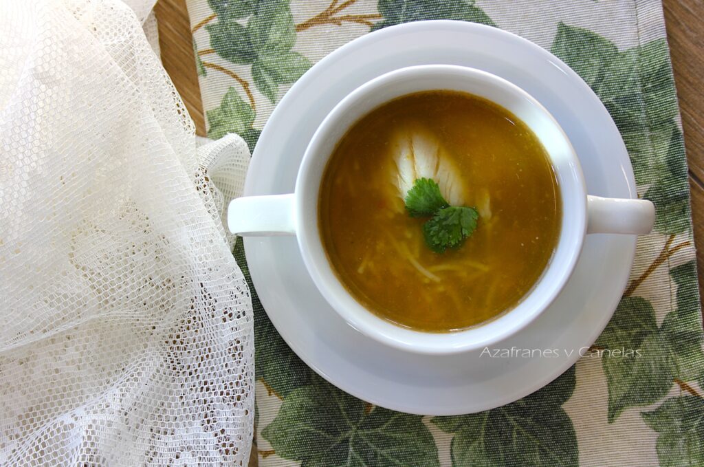 consomé de pescado. Entrantes navideños