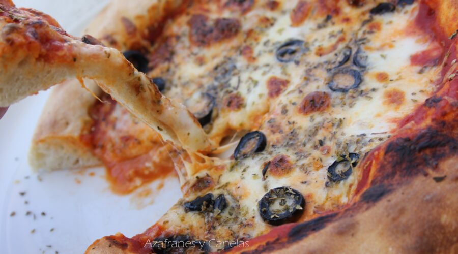 pizza con mozzarella