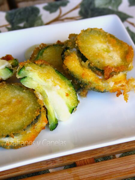 calabacín relleno de queso