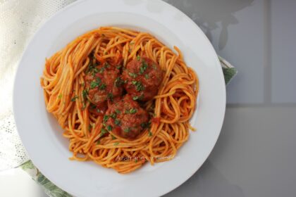 espaguetis con albondigas