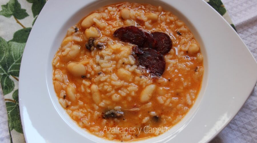 alubias con arroz y chorizo