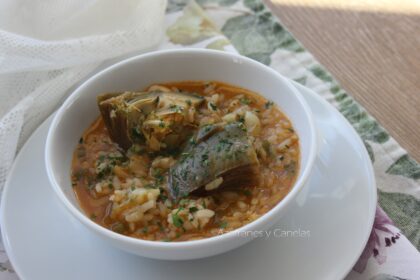 arroz con alcachofas