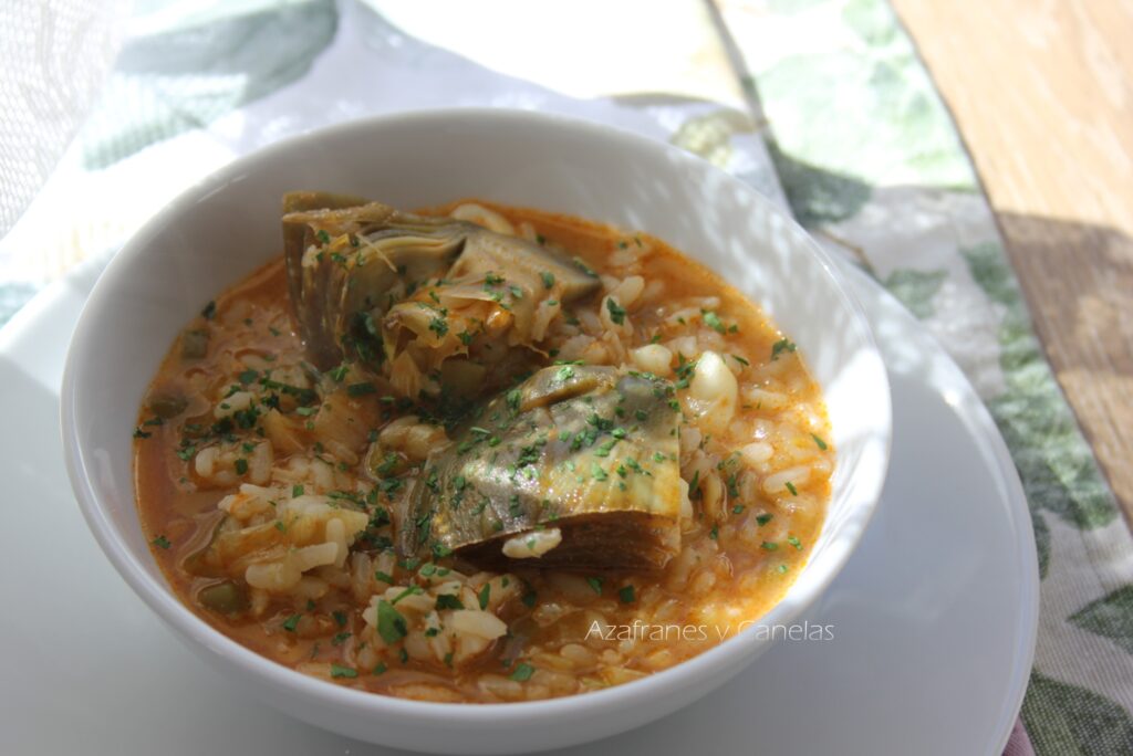 arroz con alcachofas