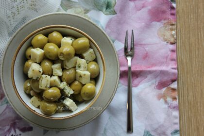 aceitunas ali帽adas con queso